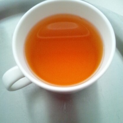 こんにちは！
りんご酢をお茶に入れるのははじめてです。確かにスッキリ味で健康にもいい気がします。ごちそうさまです！